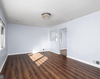 4312 Nottingham Way - Photo Thumbnail 3