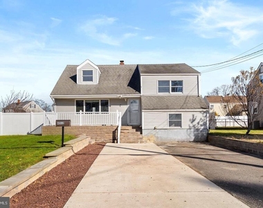 4312 Nottingham Way - Photo Thumbnail 1