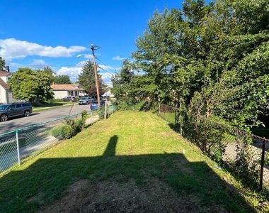 702 Atlantic Avenue - Photo Thumbnail 3