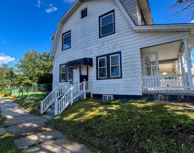 702 Atlantic Avenue - Photo Thumbnail 2