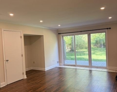 15 Magnolia Court - Photo Thumbnail 3