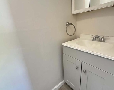 31 Carroll - Photo Thumbnail 11