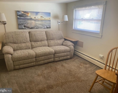 220 Crystal Drive - Photo Thumbnail 9