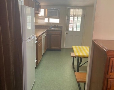 220 Crystal Drive - Photo Thumbnail 3