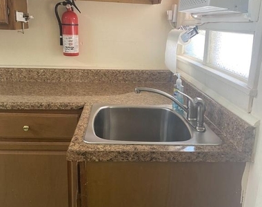 220 Crystal Drive - Photo Thumbnail 6