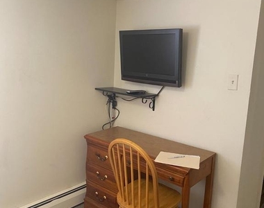 220 Crystal Drive - Photo Thumbnail 11