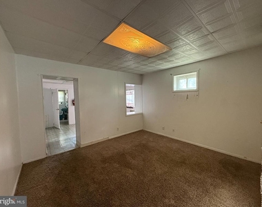 410 Middlesex Street - Photo Thumbnail 3