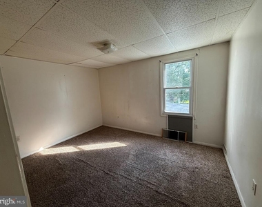 410 Middlesex Street - Photo Thumbnail 7