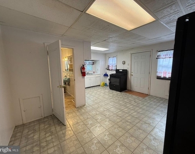 410 Middlesex Street - Photo Thumbnail 2