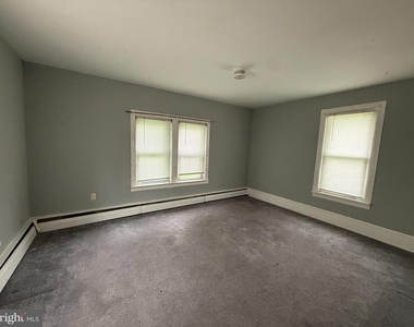 122 Princeton Avenue - Photo Thumbnail 4