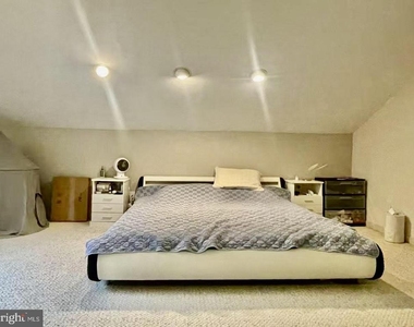 301 Browning Lane - Photo Thumbnail 16