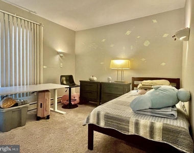 301 Browning Lane - Photo Thumbnail 7