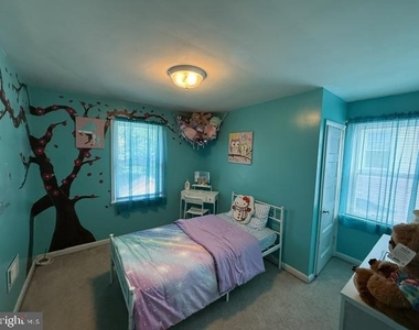 6709 Rogers Avenue - Photo Thumbnail 8