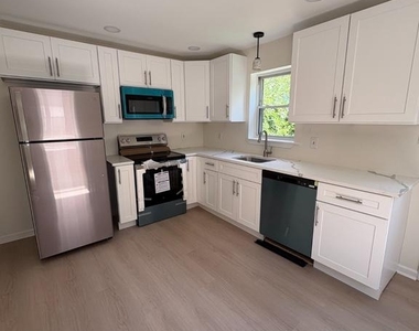 705 Powell Street - Photo Thumbnail 3