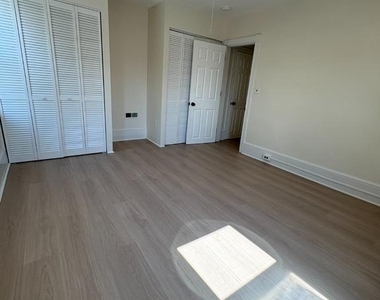 705 Powell Street - Photo Thumbnail 9