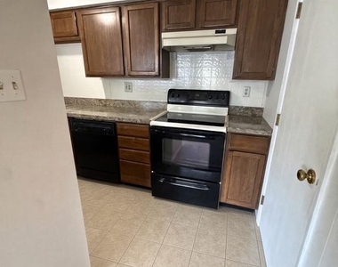 42 Cranberry Court - Photo Thumbnail 2