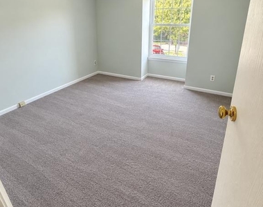 42 Cranberry Court - Photo Thumbnail 10