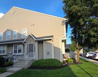 2601 Gramercy Way - Photo Thumbnail 1