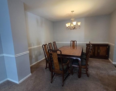 2601 Gramercy Way - Photo Thumbnail 9