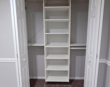 2601 Gramercy Way - Photo Thumbnail 14