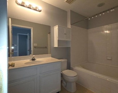2601 Gramercy Way - Photo Thumbnail 12