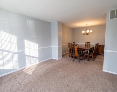 2601 Gramercy Way - Photo Thumbnail 8