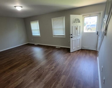 7 Maymont Lane - Photo Thumbnail 1