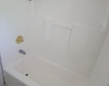 7 Maymont Lane - Photo Thumbnail 10