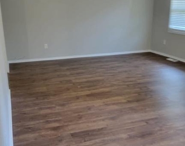 7 Maymont Lane - Photo Thumbnail 23