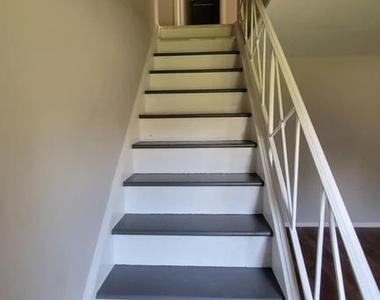 7 Maymont Lane - Photo Thumbnail 11