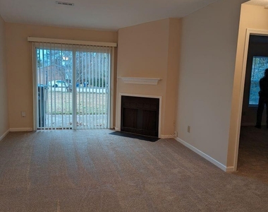 2616 Stewart Drive - Photo Thumbnail 4