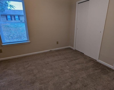 2616 Stewart Drive - Photo Thumbnail 16