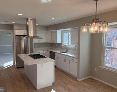 6111 Richmanor Terrace - Photo Thumbnail 22