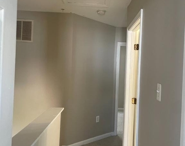 4708 Snowflower Boulevard - Photo Thumbnail 2