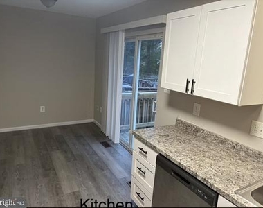 4708 Snowflower Boulevard - Photo Thumbnail 10