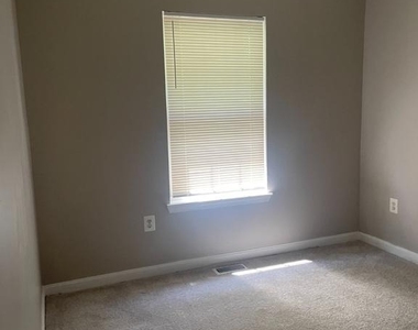 4708 Snowflower Boulevard - Photo Thumbnail 6