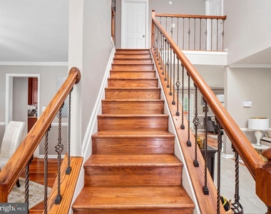 13908 Amberly Court - Photo Thumbnail 21