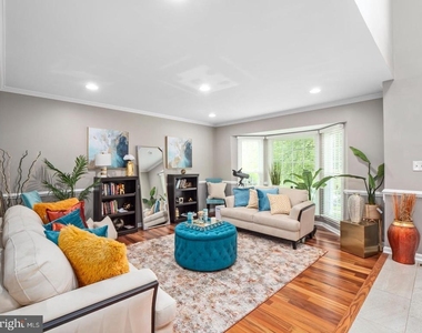 13908 Amberly Court - Photo Thumbnail 6