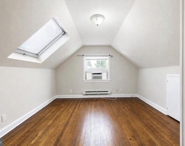 10626 S Dunmoor Drive - Photo Thumbnail 8