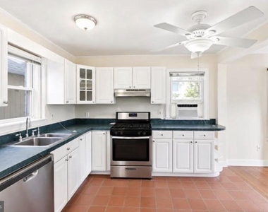 10626 S Dunmoor Drive - Photo Thumbnail 2