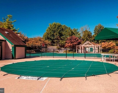 5801 Linden Square Court - Photo Thumbnail 26