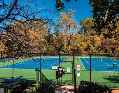 5801 Linden Square Court - Photo Thumbnail 27