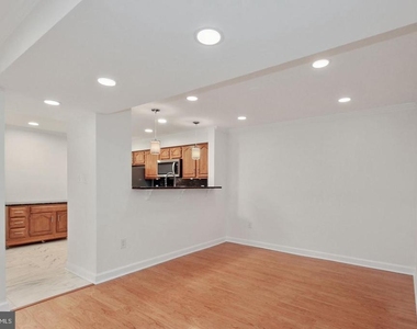5801 Linden Square Court - Photo Thumbnail 4