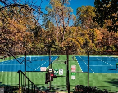5801 Linden Square Court - Photo Thumbnail 28