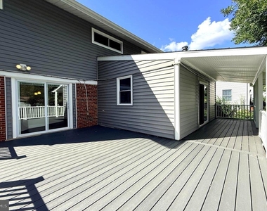 13807 Eastland Street - Photo Thumbnail 32