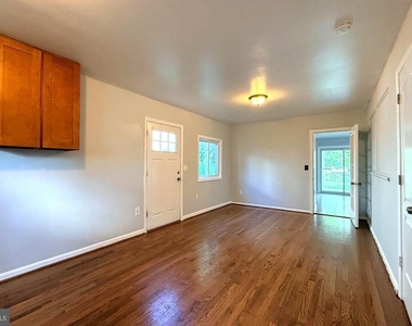 13807 Eastland Street - Photo Thumbnail 24