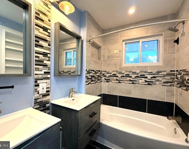 13807 Eastland Street - Photo Thumbnail 15