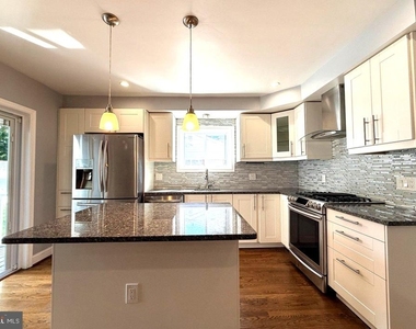 13807 Eastland Street - Photo Thumbnail 11