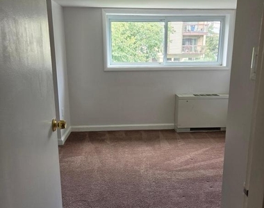 7420 Lakeview Dr - Photo Thumbnail 24