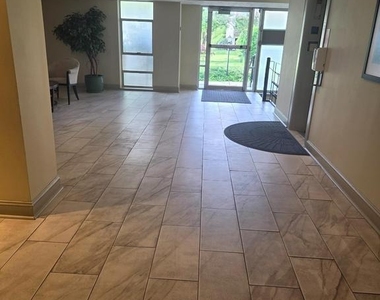 7420 Lakeview Dr - Photo Thumbnail 5